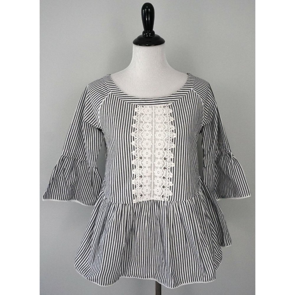B BOUTIQUE by Evergreen Gray White Striped Lace Floral Tunic Peplum Top Size S
